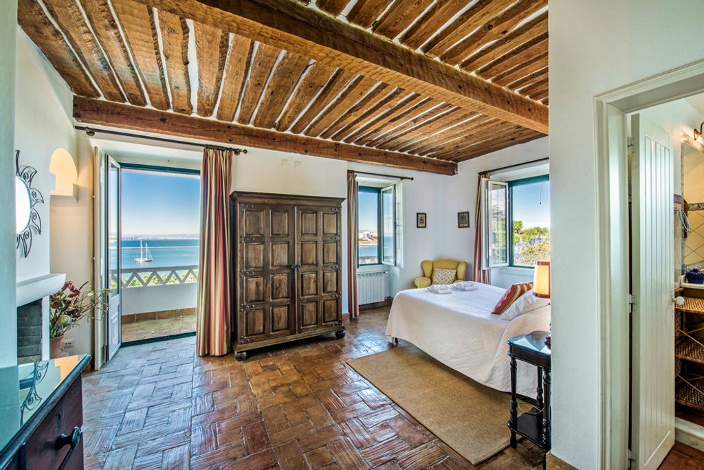 Villa Ferragudo Carvoeiro Olivers Travels 3