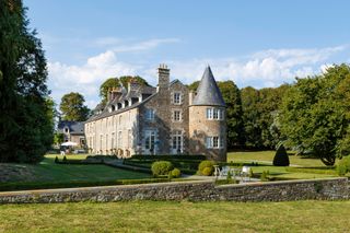Chateau Quatre Saisons Normandy Olivers Travels1