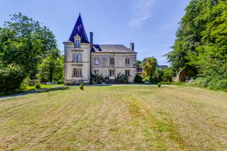 Chateau Lignol Brittany Olivers Travels 1
