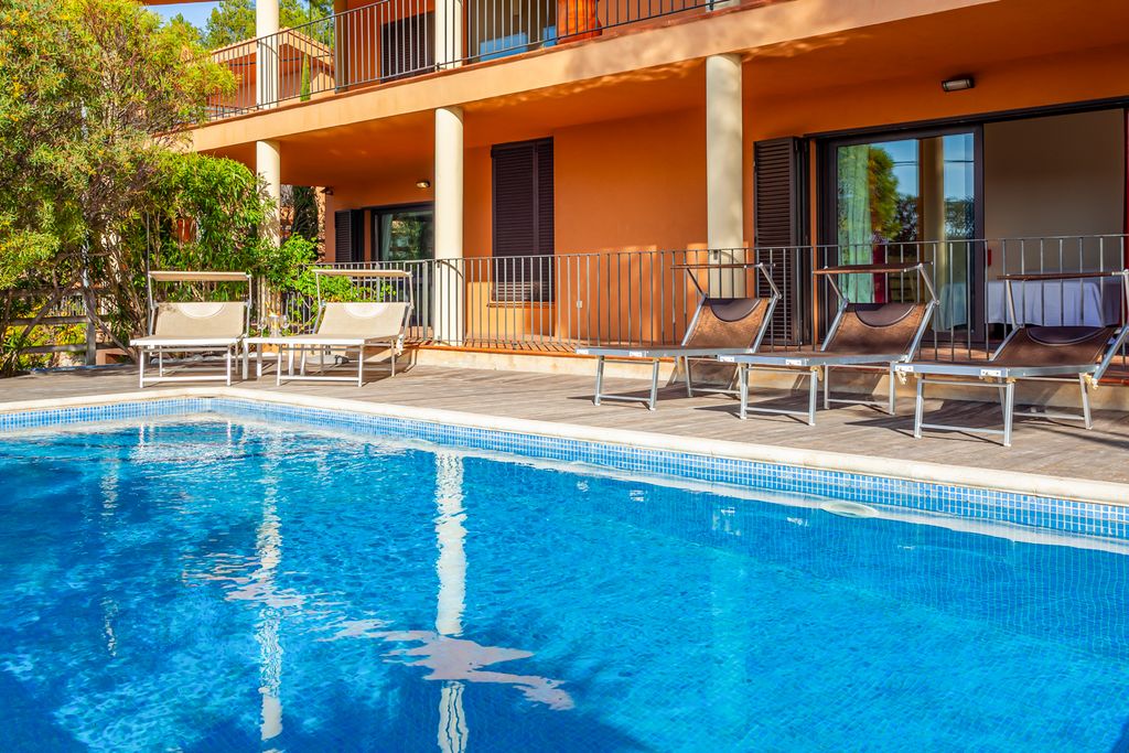 Villa Los Pinos Costa Brava Spain OliversTravels 2