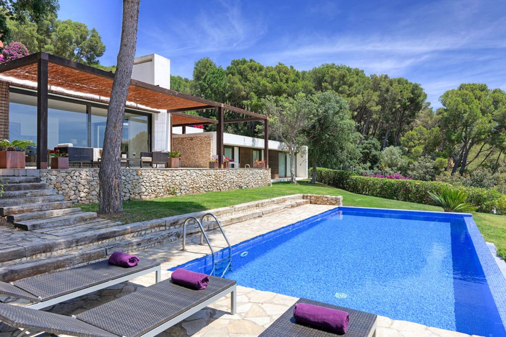 Villa Blauverd Costa Brava Spain Olivers Travels 1