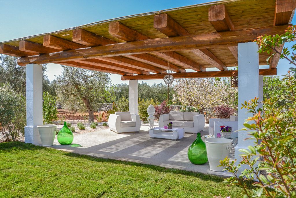 Trulli Peppe Puglia Olivers Travel 3