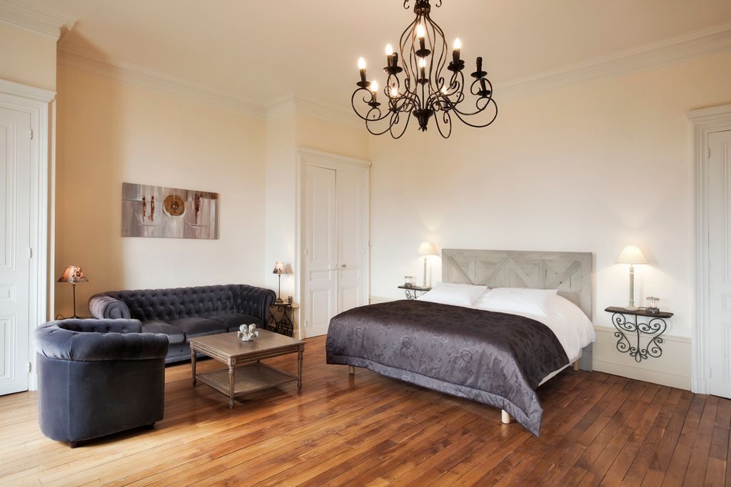 Chateau de Naugues Burgundy Olivers Travels5