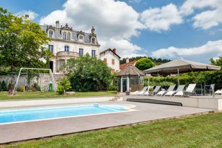 Chateau de Naugues Burgundy Olivers Travels1
