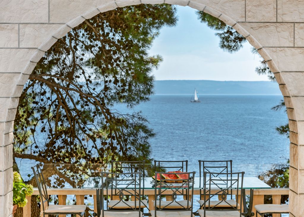 Villa Selca Dalmatia Olivers Travels3