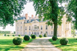 Chateau Aleny Burgundy Olivers Travels1