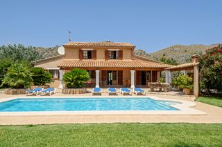 Villa Sunflower Mallorca Olivers Travels1