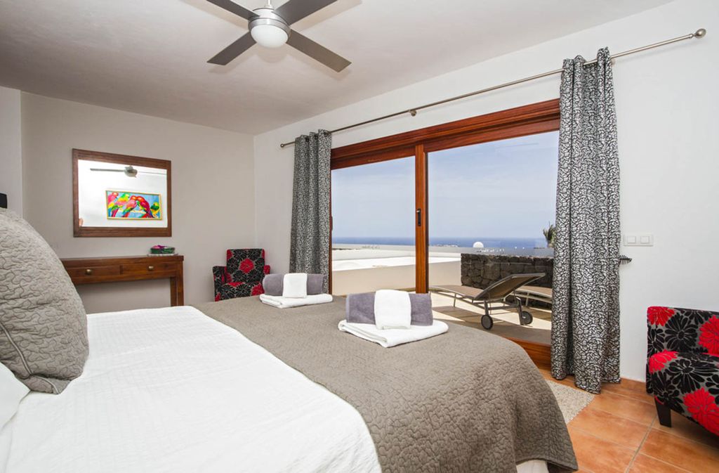 Villa Amethyst Lanzarote Spain Olivers Travels 3