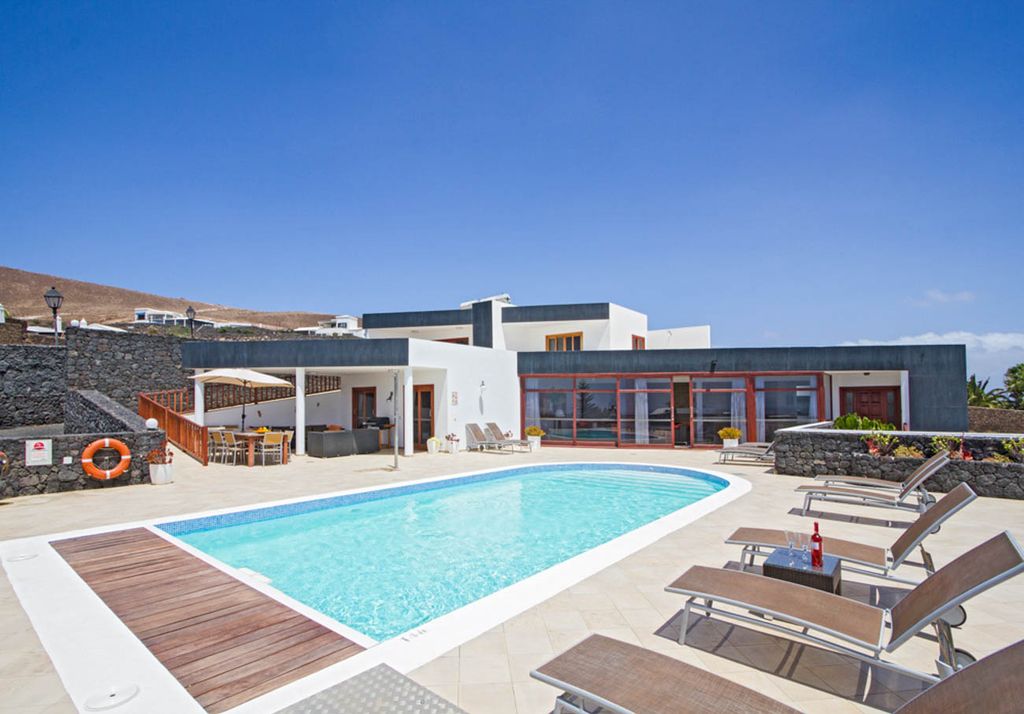 Villa Amethyst Lanzarote Spain Olivers Travels 1