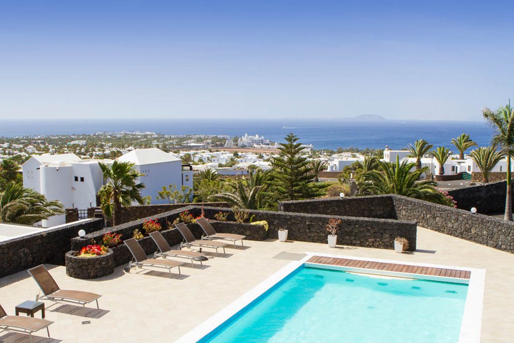 Villa Amethyst Lanzarote Spain Olivers Travels 4