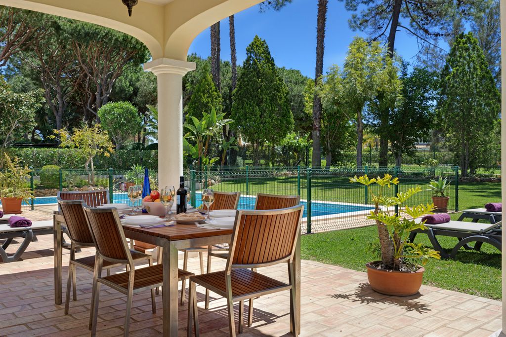 Villa Pinhal Vilamoura Olivers Travels2