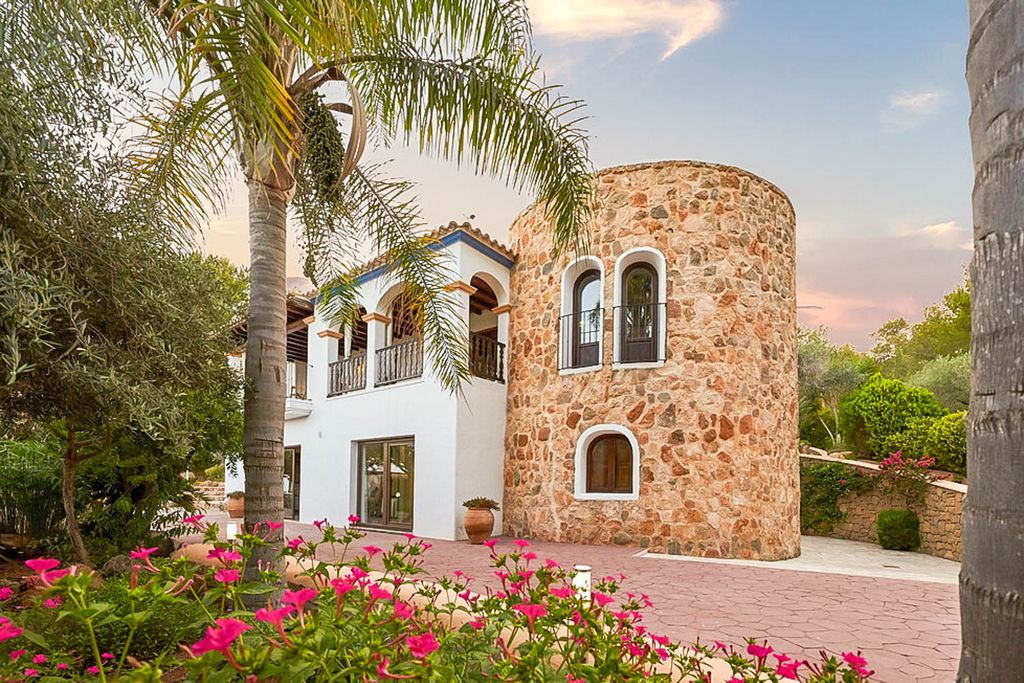 Bella Forada Ibiza Spain Olivers Travels 3.1