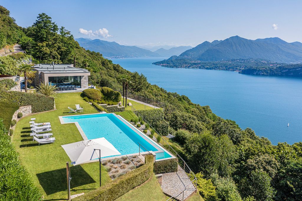 Villa Borromeo Italian Lakes Italy Olivers Travels 0001