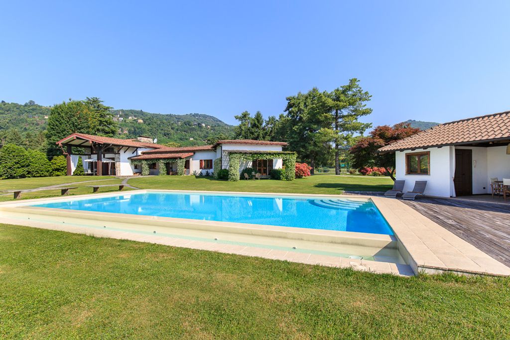 Villa Sempione Italian Lakes Olivers Travels1