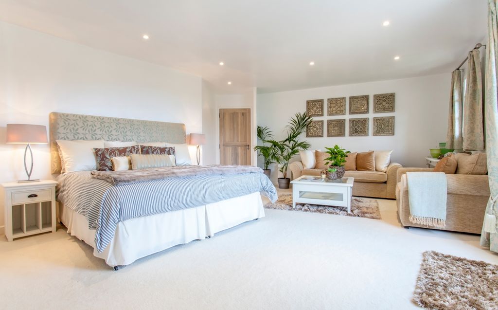 Villa Jolie French Riviera Olivers Travel 5 01