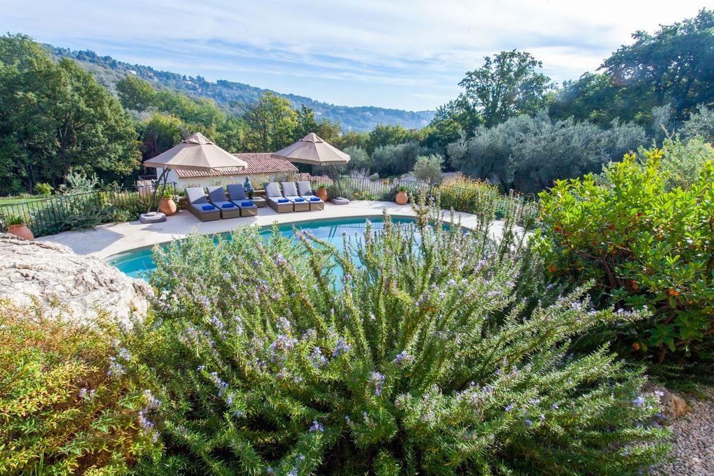 Villa Jolie French Riviera Olivers Travels 02