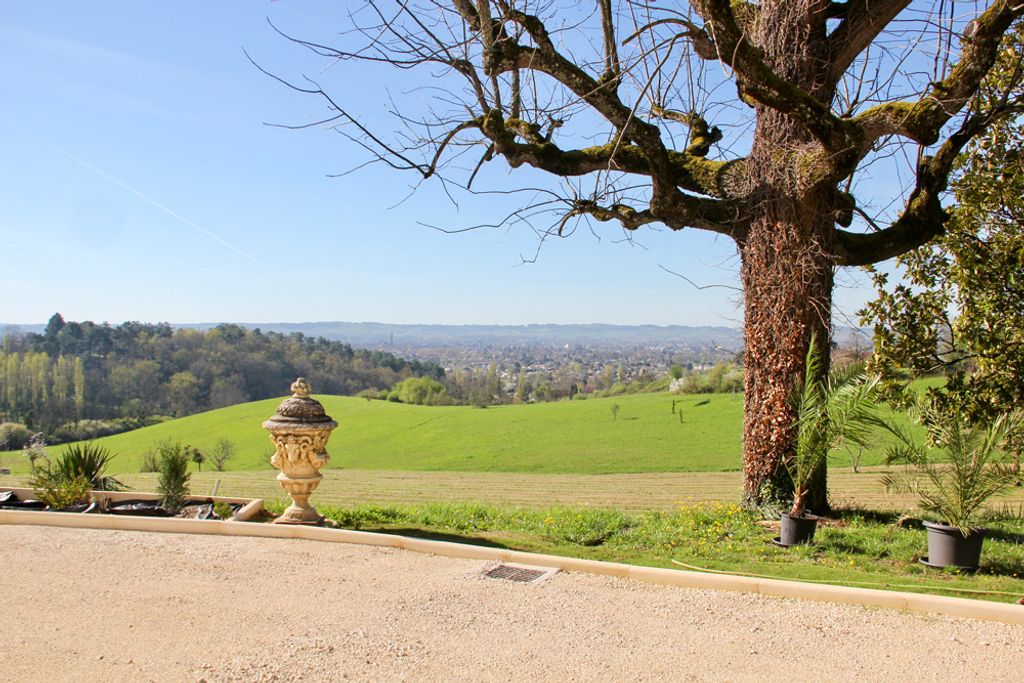 Jolie Ferme Dordogne France Olivers Travels3