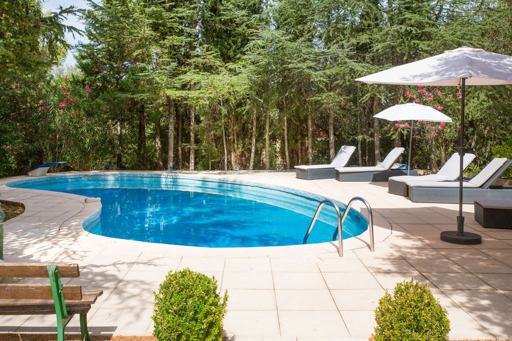 Villa des Pins French Riviera Olivers Travels 5