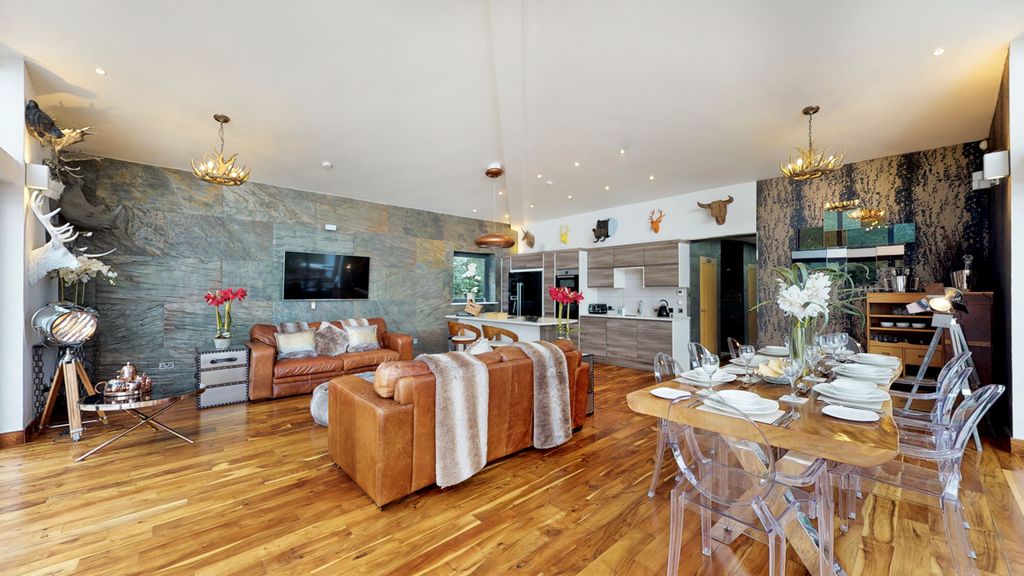 Cameron North Lodge Scotland Olivers Travel4