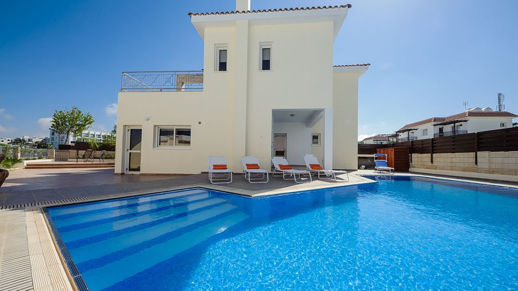 Villa Fig Tree Cyprus Olivers Travels 2  1 