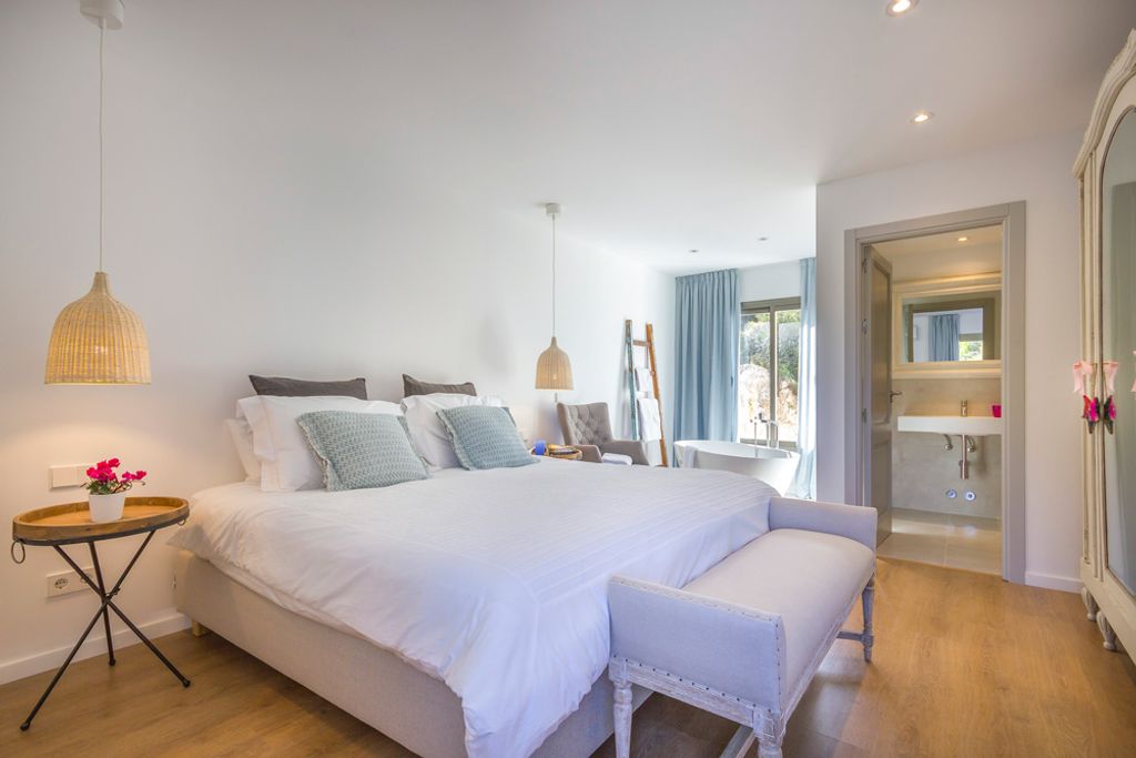 Villa Alessia Ibiza Olivers Travels 4