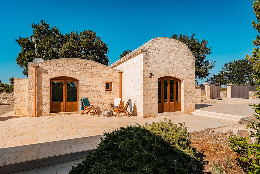 Trullo Adriana Puglia Italy OliversTravels 4