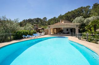 Villa Flores Mallorca Olivers Travels1