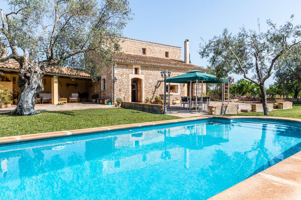 Villa Violeta Mallorca Olivers Travels1
