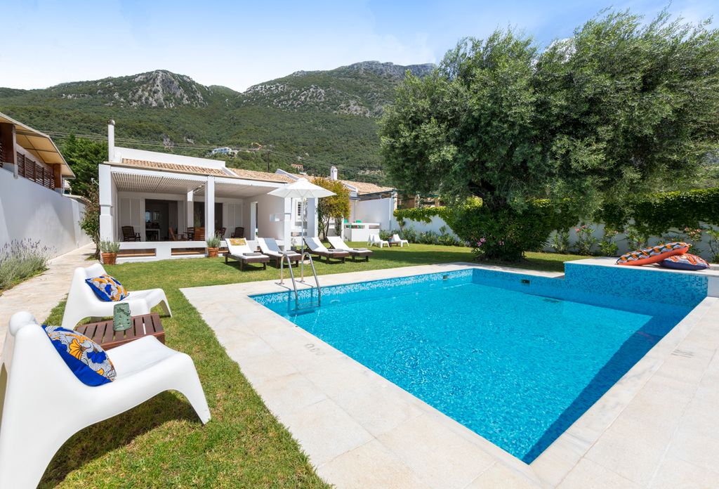 Villa Piedra Barbati Corfu Olivers Travels1