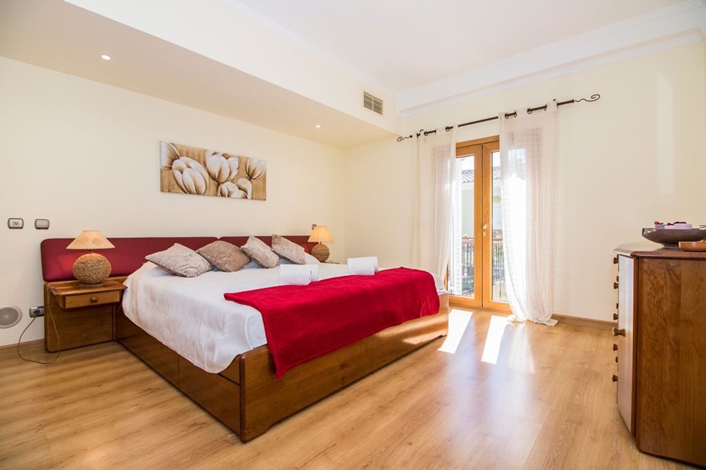 Villa Carina Quinta do Lago Olivers Travels 3