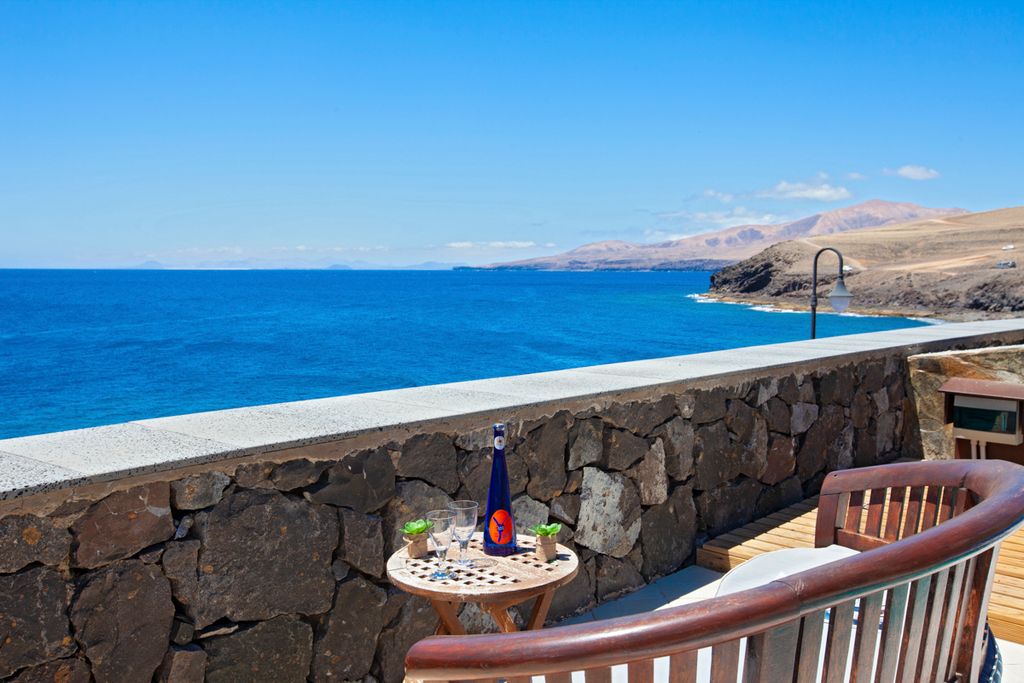 Villa Estebana Lanzarote Olivers Travels1.1
