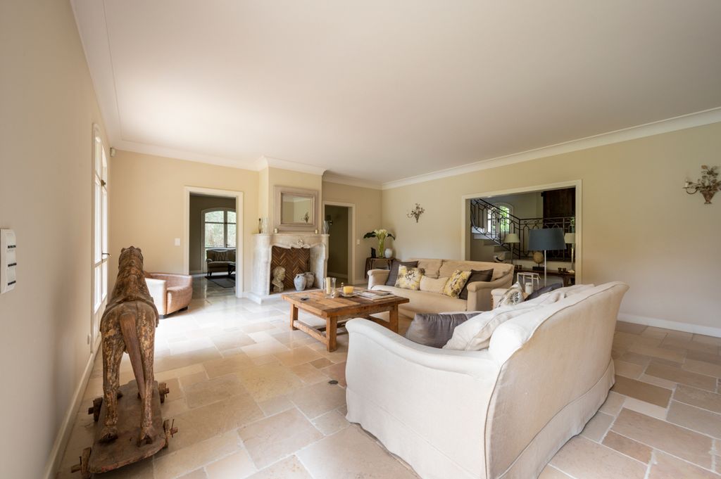 Villa Mirabelle French Riviera Olivers Travels3