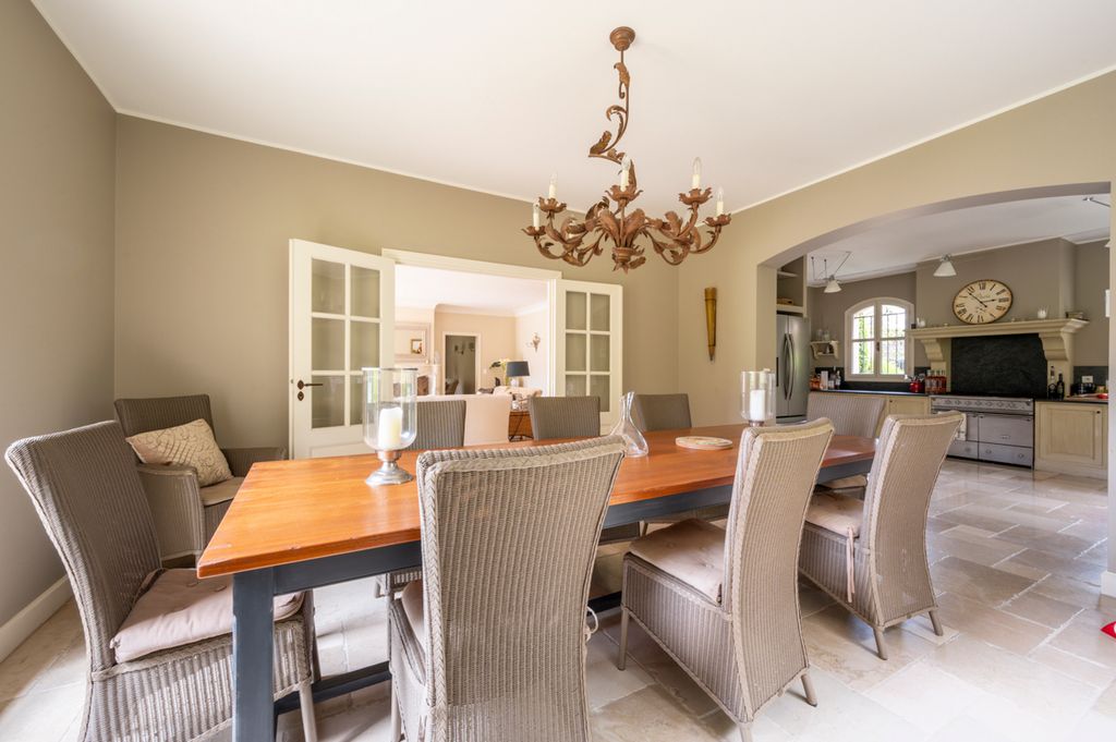 Villa Mirabelle French Riviera Olivers Travels5