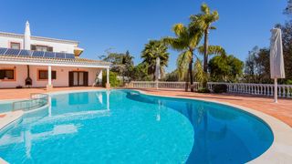 Villa Roxa Lagoa Olivers Travel 1