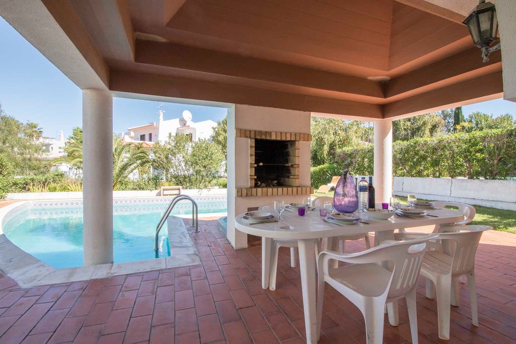 Villa Acolhedar Vilamoura Olivers Travels 5