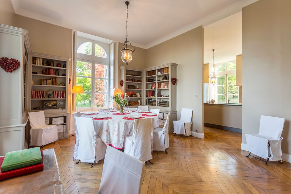Chateau de Flora Loire Valley Olivers Travels5