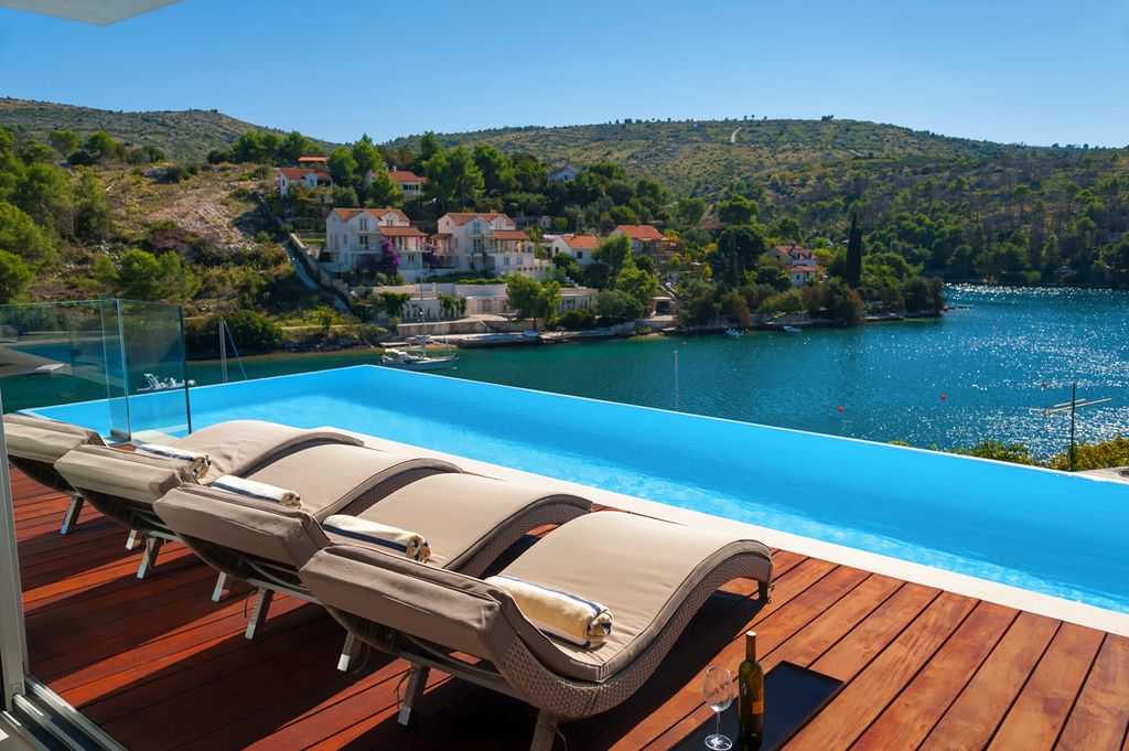 Villa Vala Dalmatia Brac Olivers Travels  2 