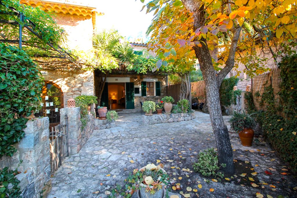 Can Taronja III Mallorca Olivers Travels 1