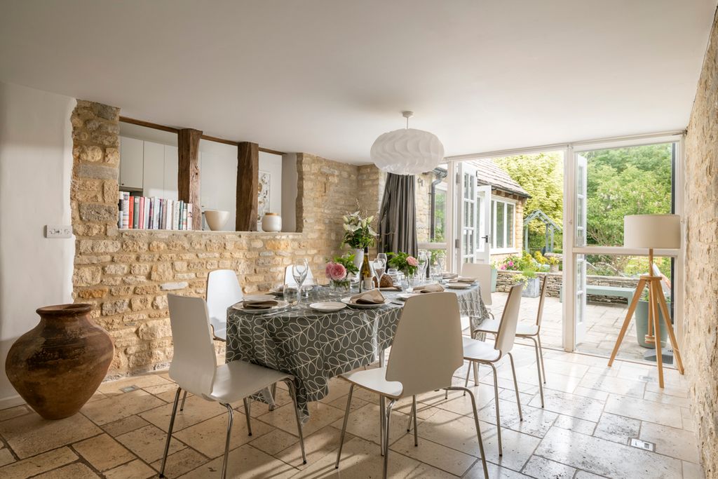 The White Cottage Cotswolds Olivers Travel 4