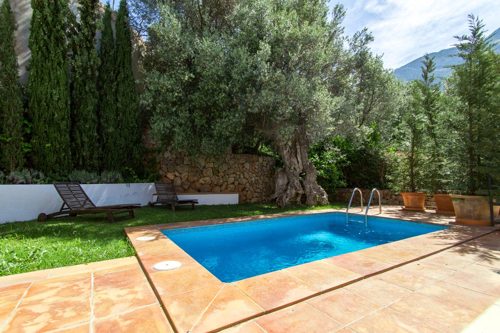 Can Flor Mallorca Olivers Travels 4 01
