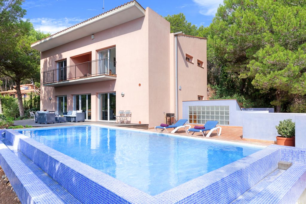 Villa Siempre Costa Brava Olivers Travels 1