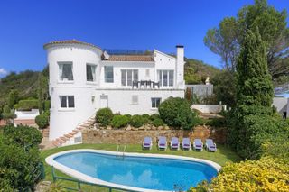 Villa Encantado Costa Brava Olivers Travels 1