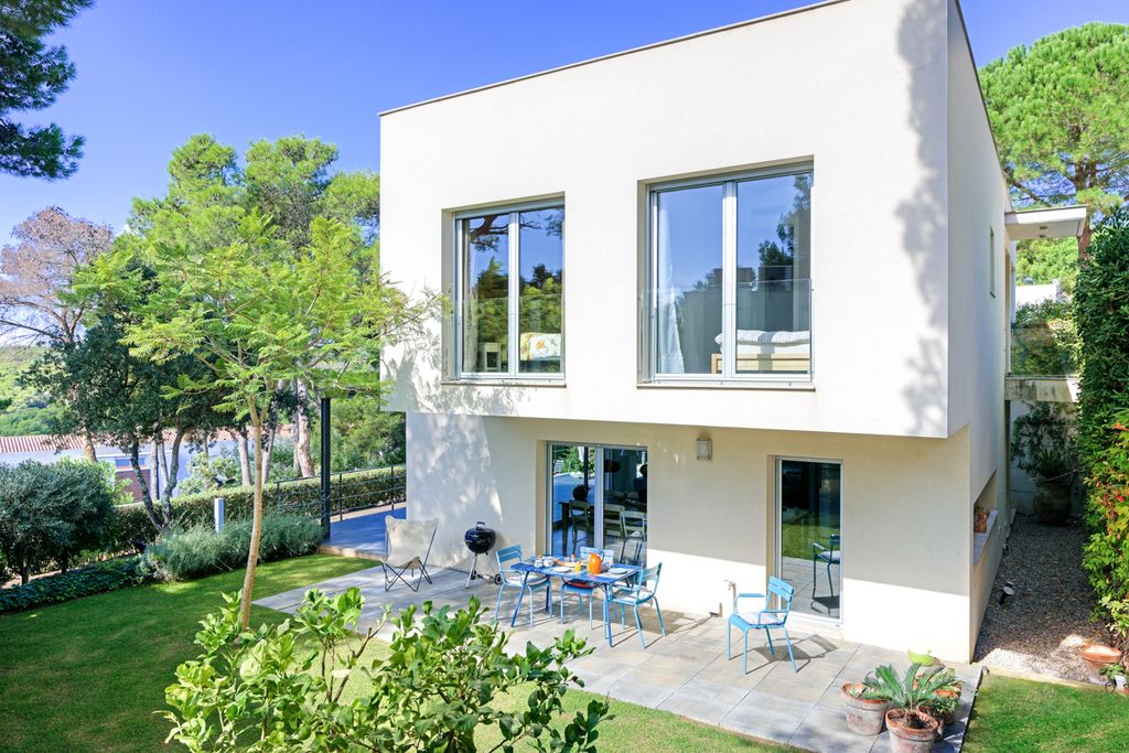 Villa Majestuoso Costa Brava Olivers Travels 5