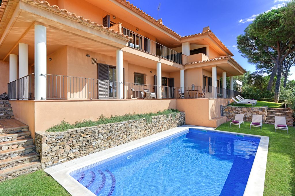 Villa Zion Costa Brava Olivers Travels 1