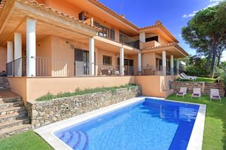 Villa Zion Costa Brava Olivers Travels 1