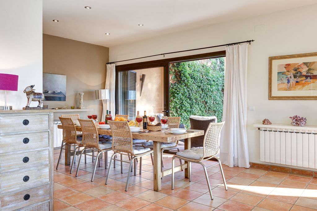 Villa Zion Costa Brava Olivers Travels 4