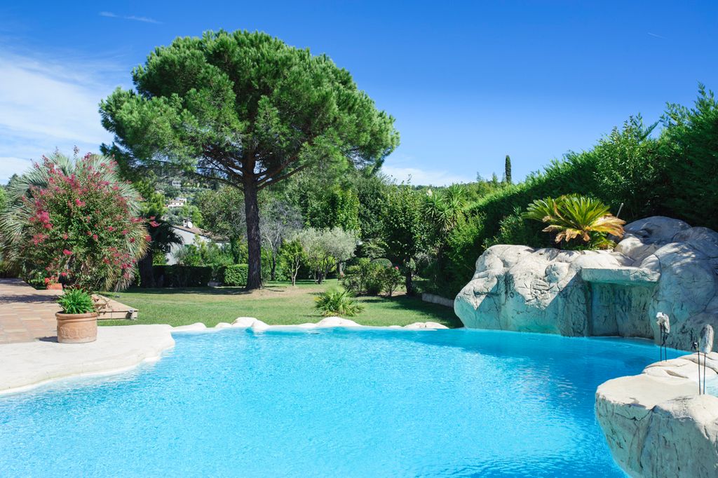 Villa Brillante French Riviera Olivers Travels 5