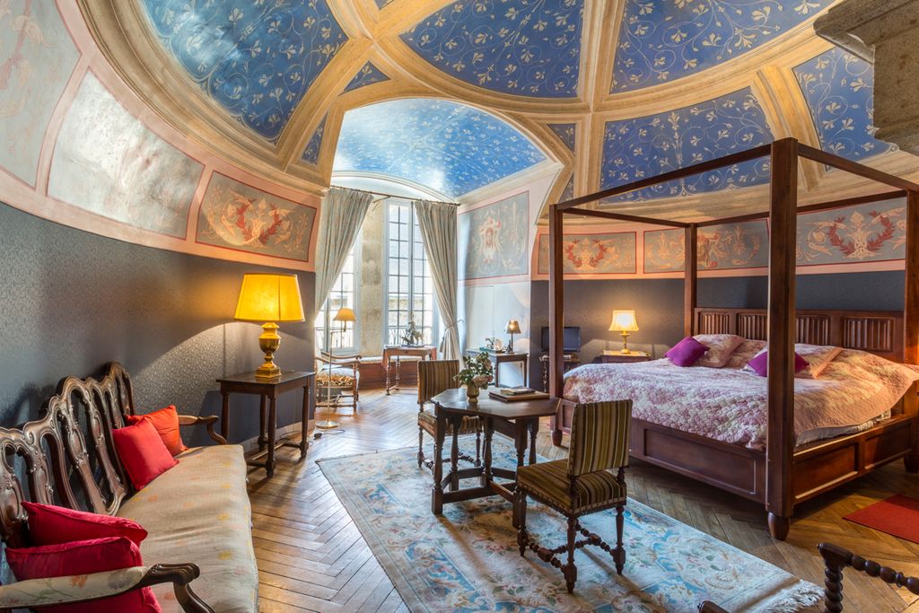 Chateau Flacelliere Keep Olivers Travels3