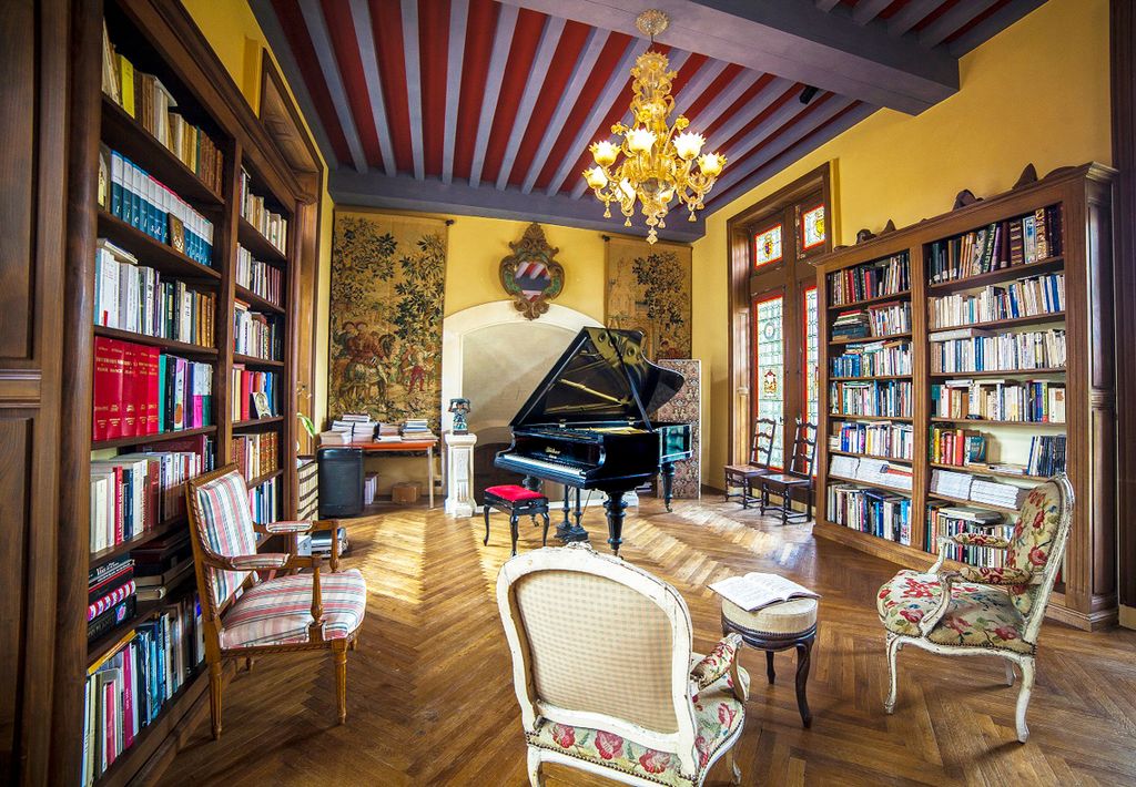 Chateau Flacelliere Keep Olivers Travels4