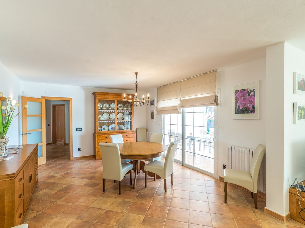 Villa Raina Menoca Olivers Travels 4